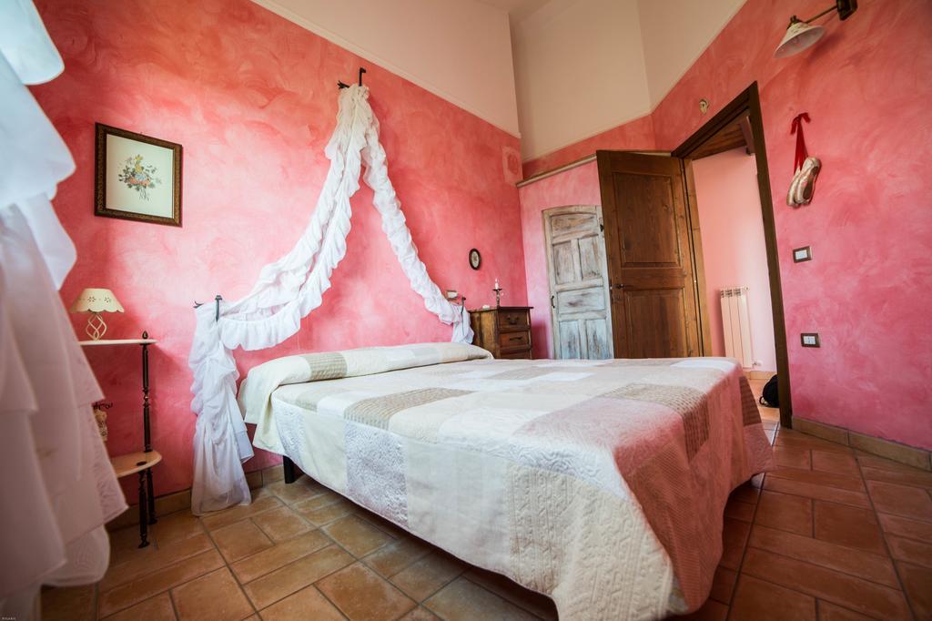La Rupe Del Falco Monteciccardo Exteriör bild